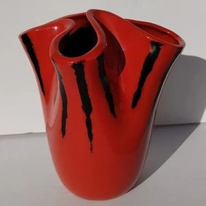 Vintage STRIKING SCARLET RED pinched vase art pottery ruffle ceramic black MCM